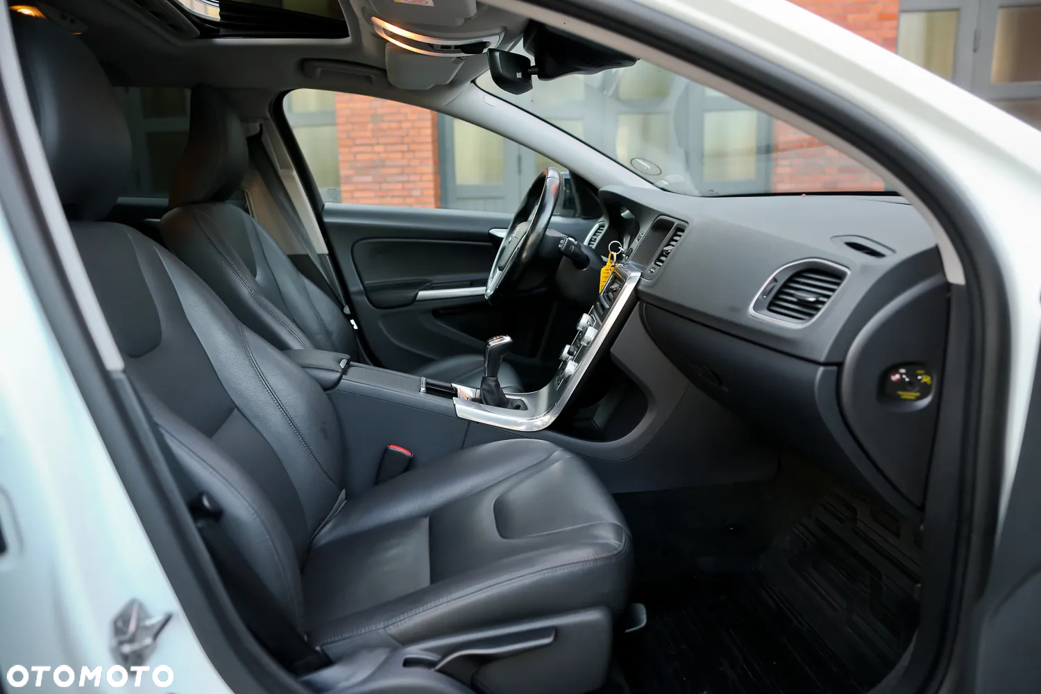 Volvo V60 Cross Country D4 Summum - 25
