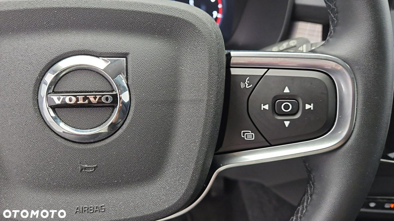 Volvo XC 40 T3 Momentum Pro - 15