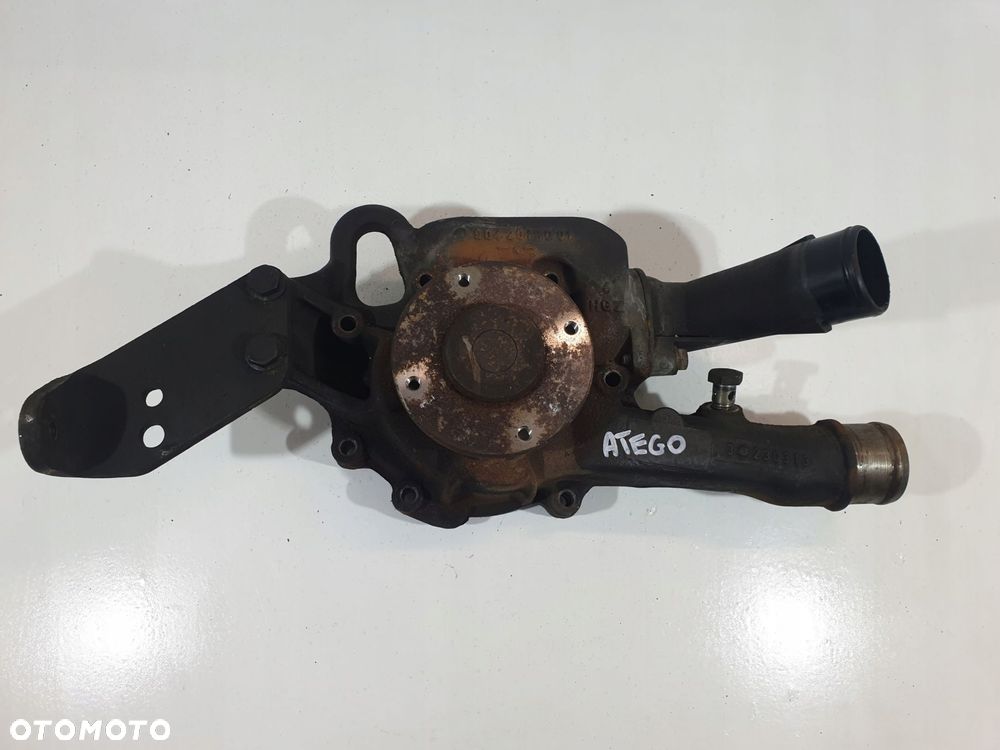 pompa wody 9042011001 r9062010007 mercedes atego axor e5 om906 - 1