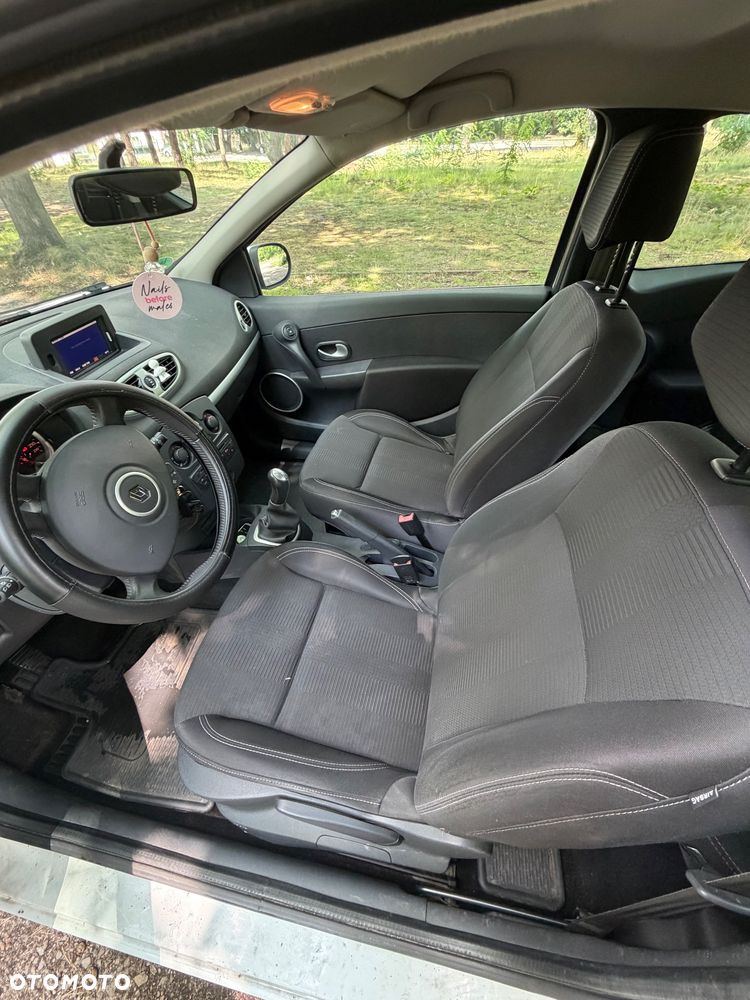 Renault Clio 1.2 16V Expression - 10