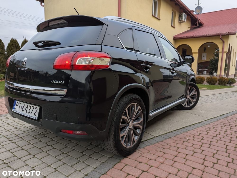 Peugeot 4008 - 8