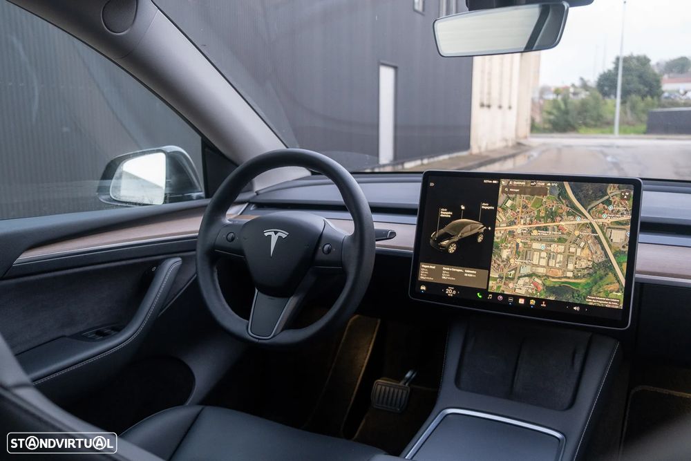 Tesla Model Y Long Range Dual Motor AWD - 40