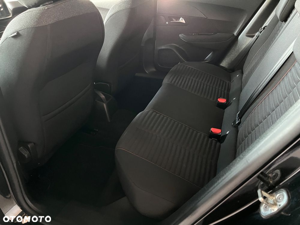 Peugeot 2008 - 28