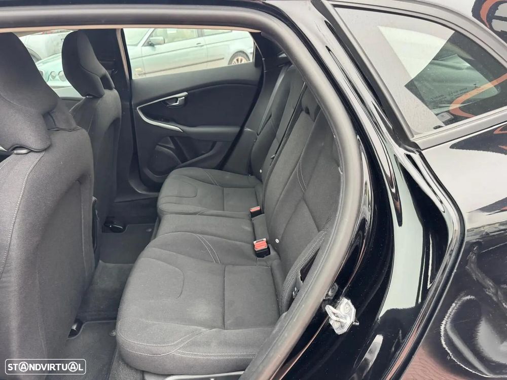 Volvo V40 2.0 D2 Kinetic - 9