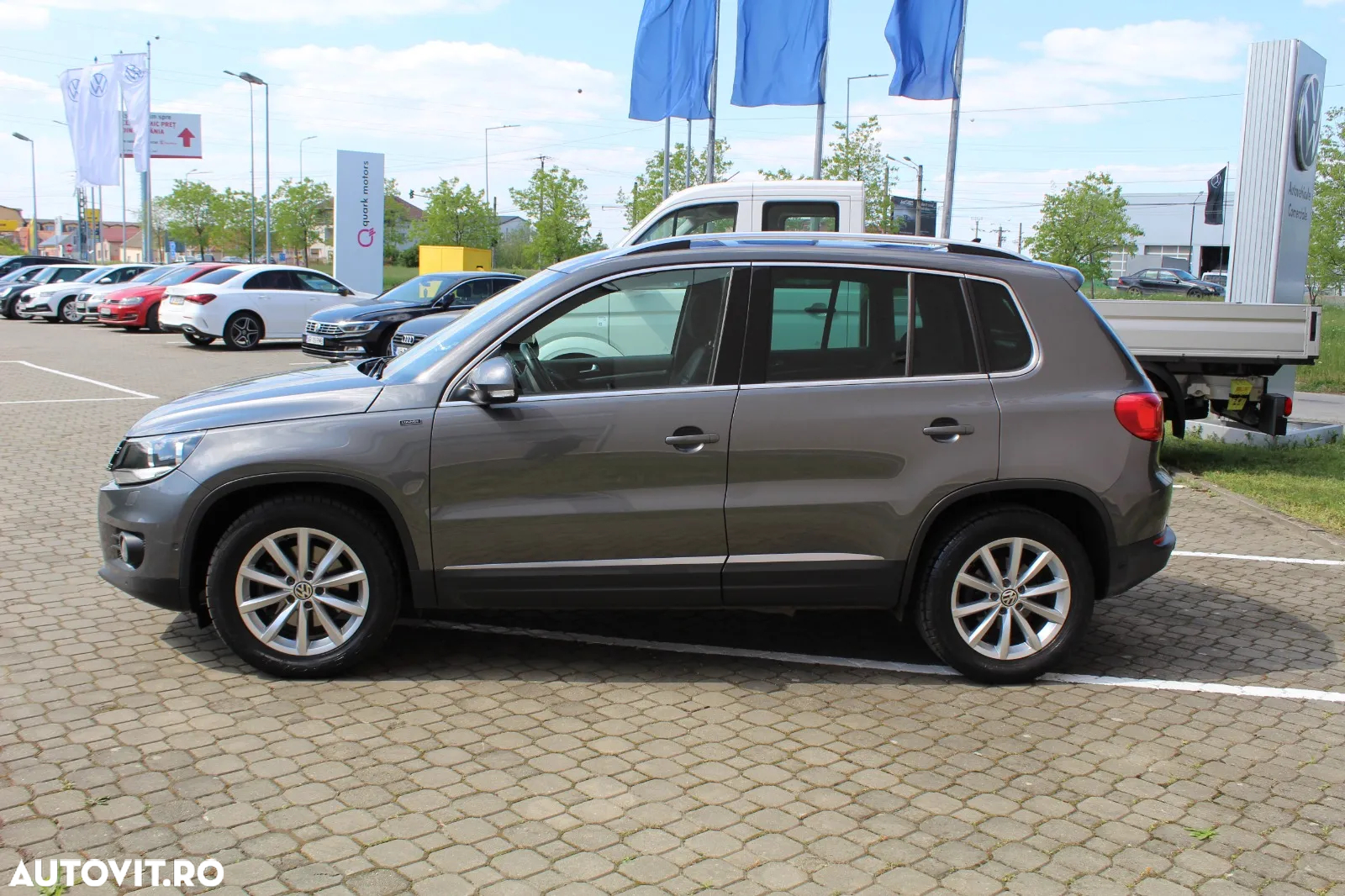 Volkswagen Tiguan 2.0 TDI SCR BlueMotion Technology Lounge Sport & Style - 18