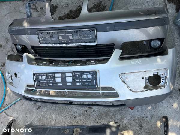 Zderzak przód przedni Ford Focus II