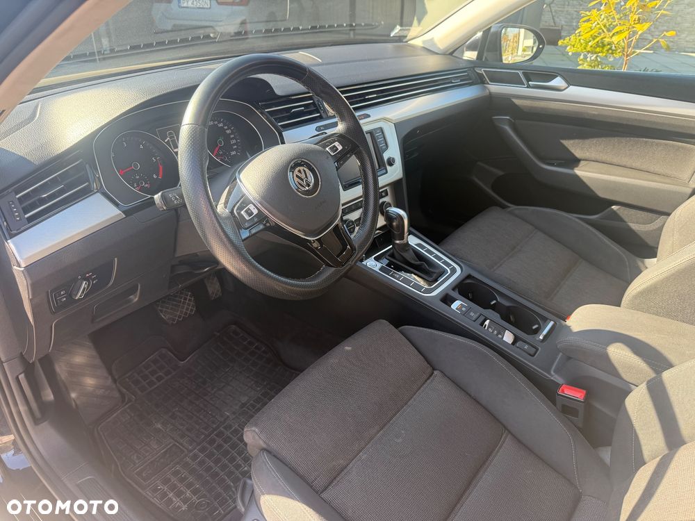 Volkswagen Passat 2.0 TDI SCR Comfortline DSG - 13