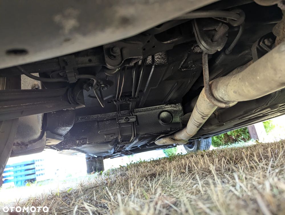 Mercedes-Benz Klasa E 250 TD Elegance - 15