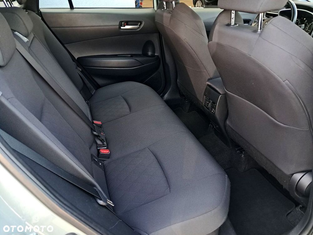 Toyota Corolla Cross - 11