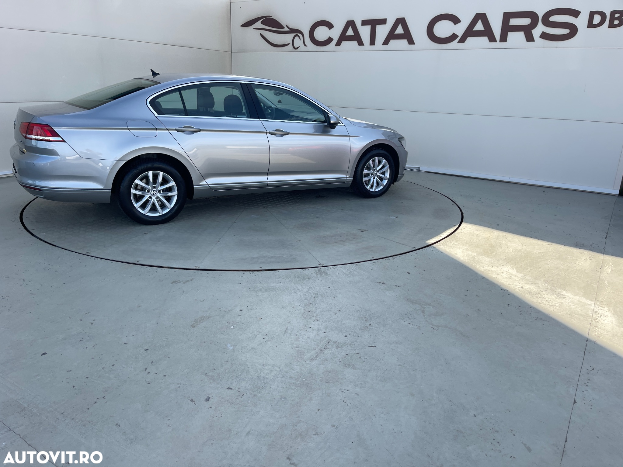 Volkswagen Passat - 16