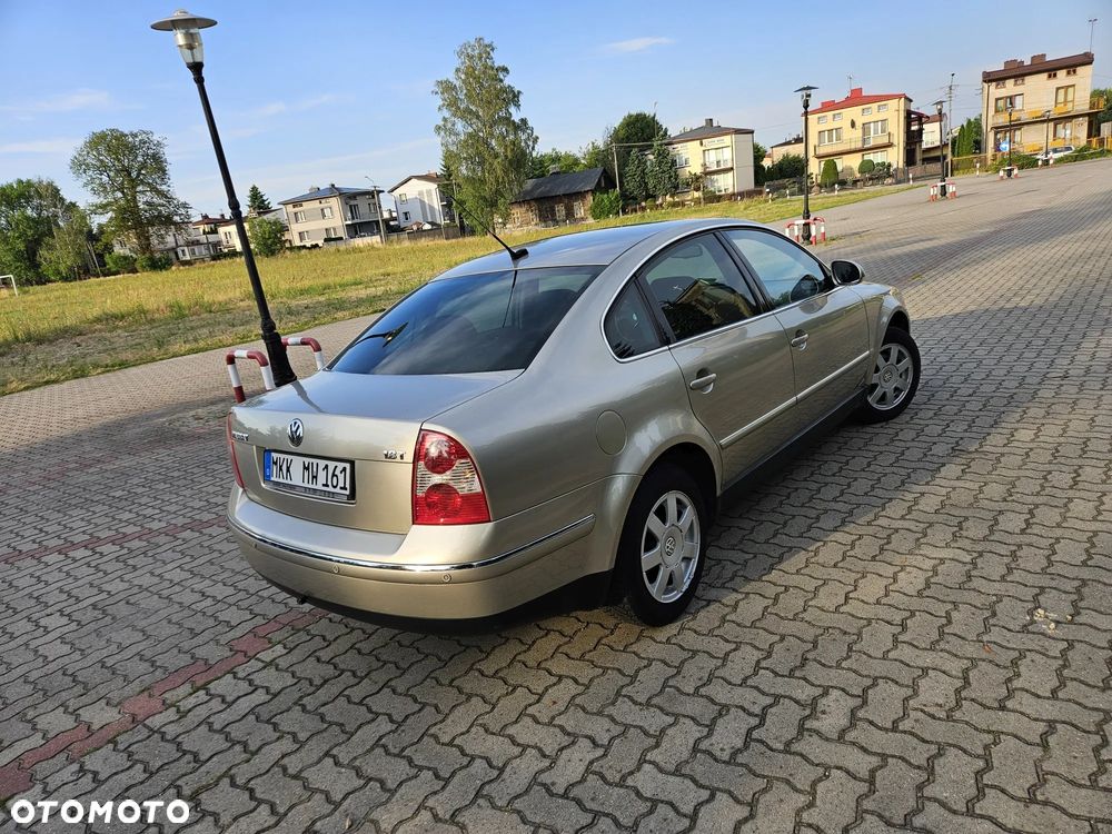 Volkswagen Passat 1.8T Highline Tiptr - 3