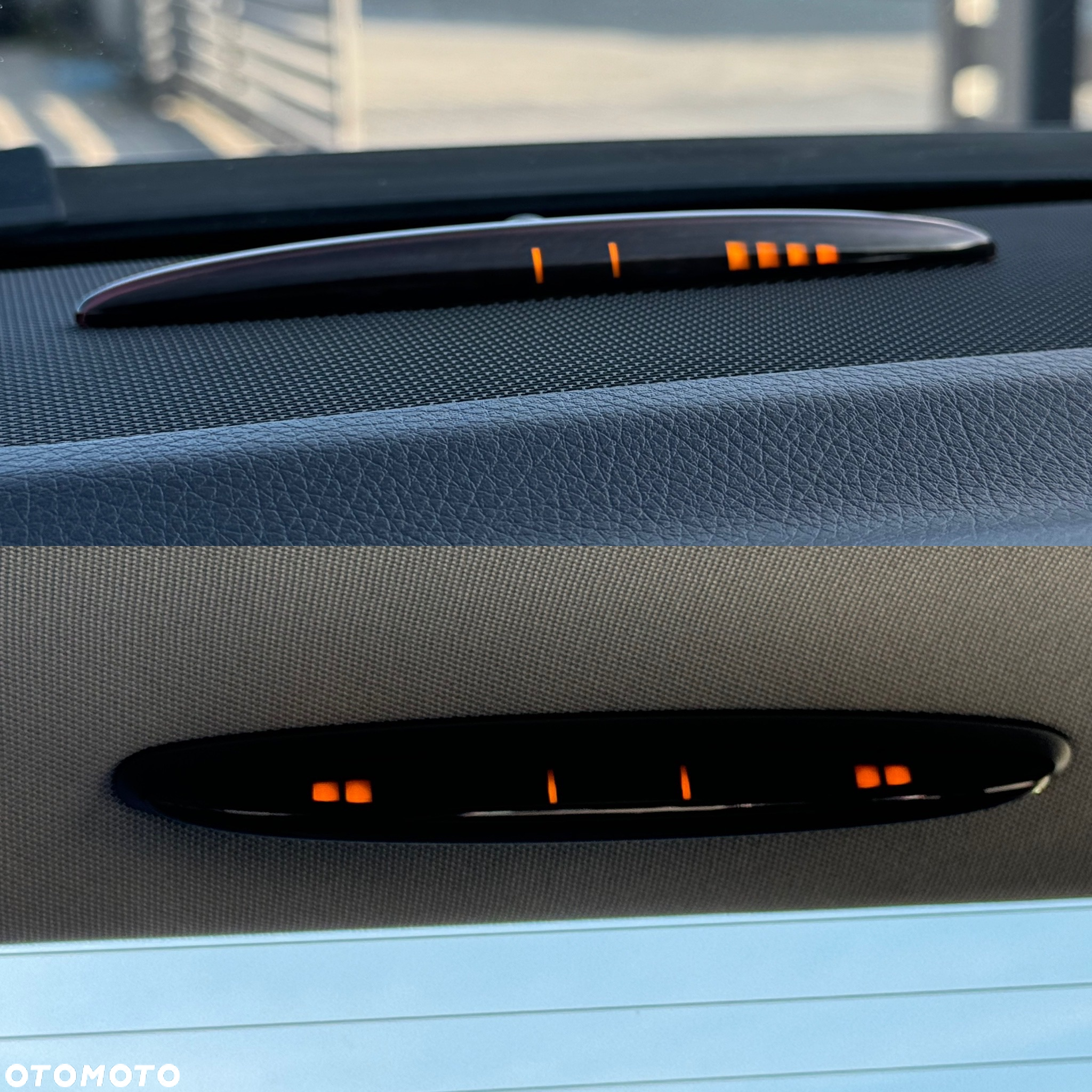 Mercedes-Benz Klasa C 180 CGI BlueEff Avantgarde - 31