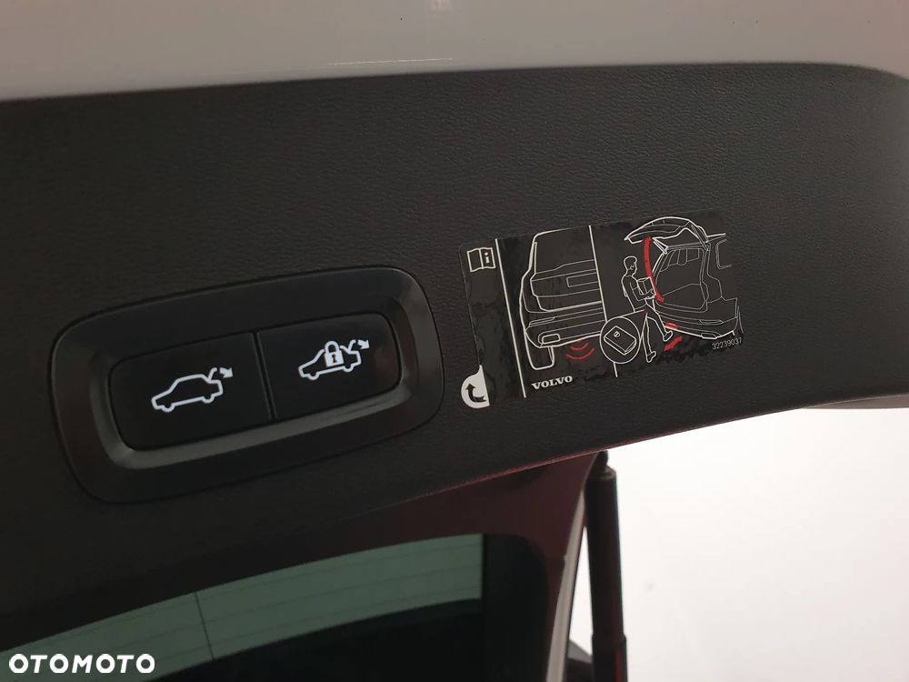 Volvo XC 40 D3 SCR R-Design - 38