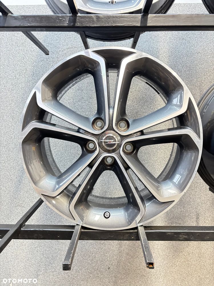 4 Felgi Alu. Opel Corsa D,E, Adam, Meriva B, Vectra C, 17" +TPMS - 19