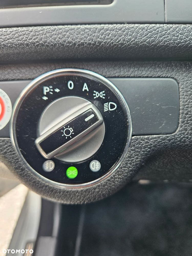 Mercedes-Benz Klasa C 180 K BlueEff Elegance - 14