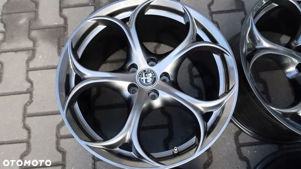 FELGI ALFA ROMEO GIULIA Q4 QUADRIFOGLIO 19'' - 6