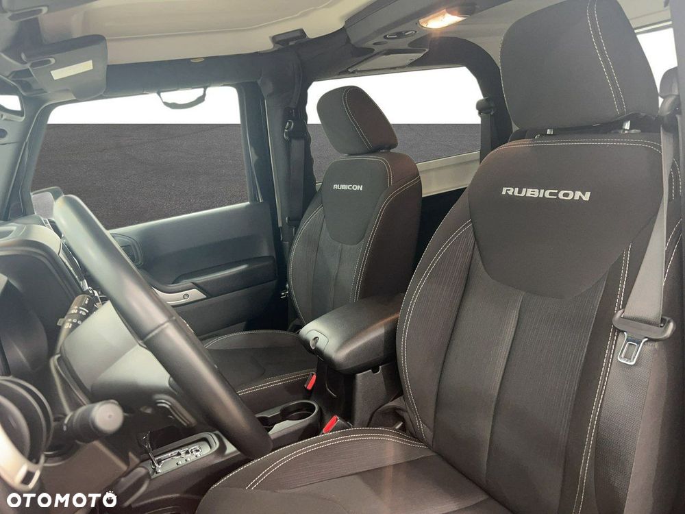 Jeep Wrangler - 10