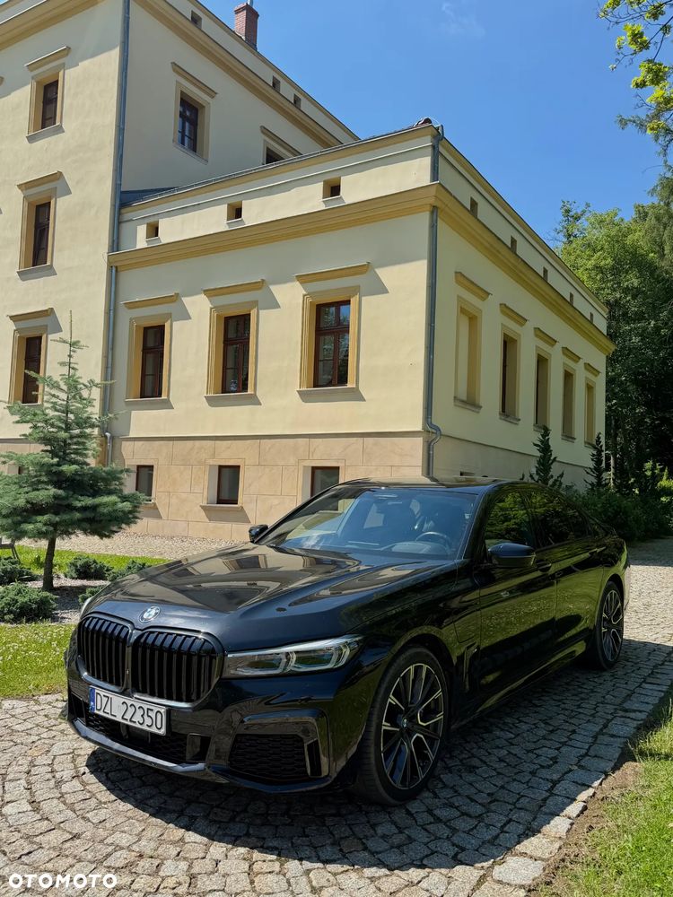 BMW Seria 7 745e - 1