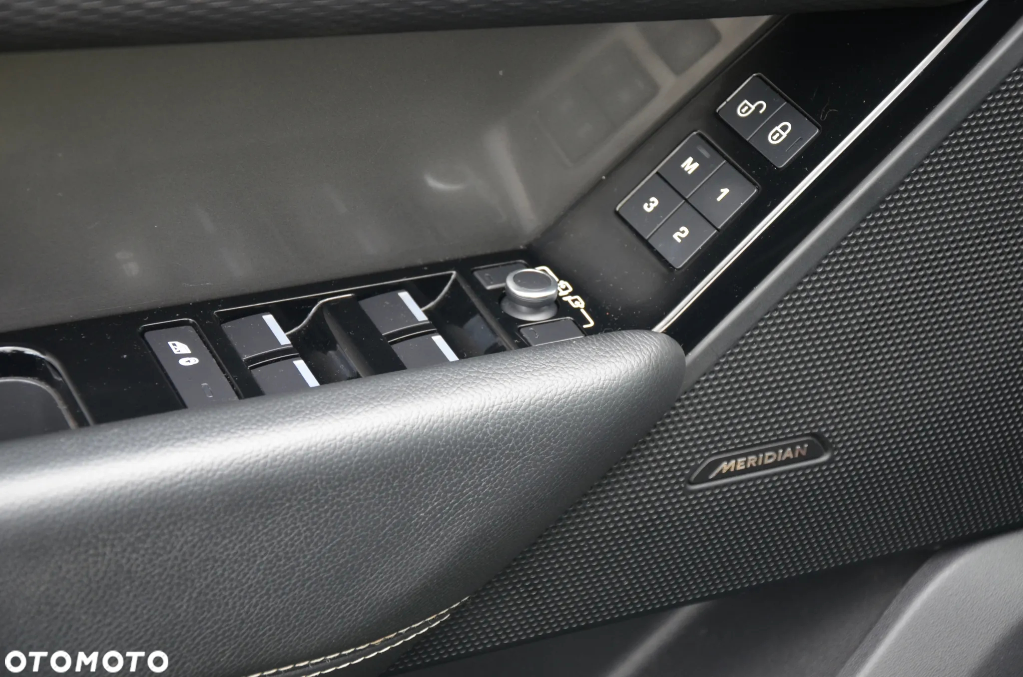 Land Rover Range Rover Velar 2.0 SD4 R-Dynamic HSE - 17