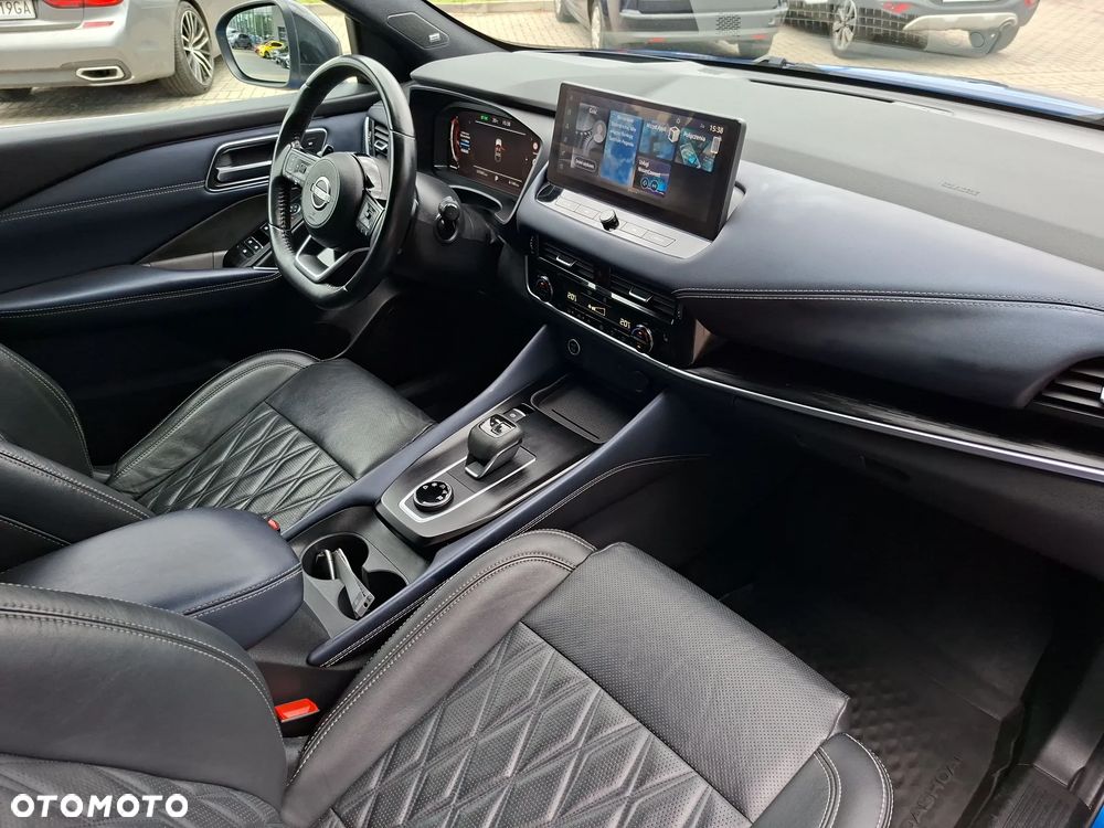 Nissan Qashqai 1.3 DIG-T 4x4 MHEV Xtronic Tekna+ - 33