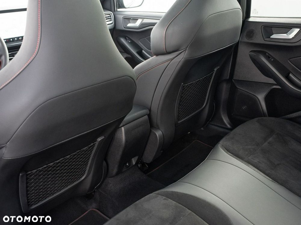 Ford Focus - 24