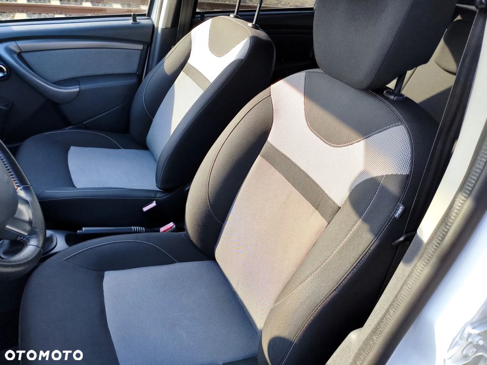 Dacia Duster 1.2 TCe Laureate 4x4 S&S EU6 - 12