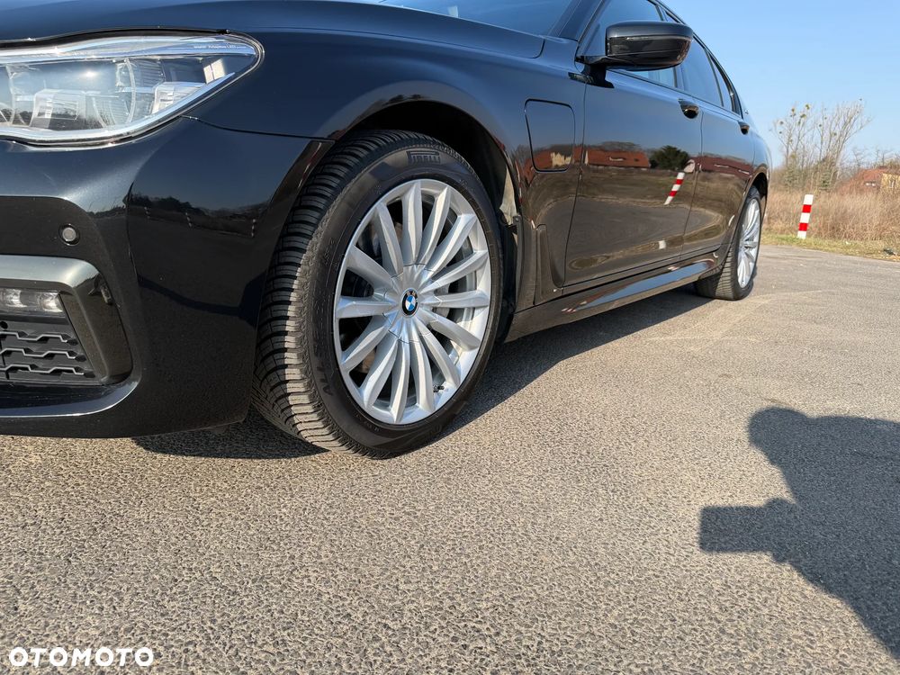 BMW Seria 7 740e iPerformance - 6