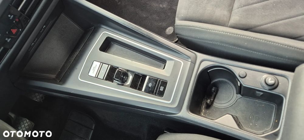 Volkswagen Golf - 23
