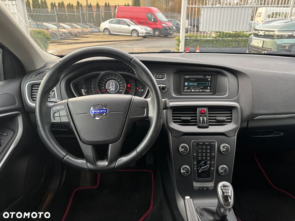 Volvo V40 T3 Kinetic - 11