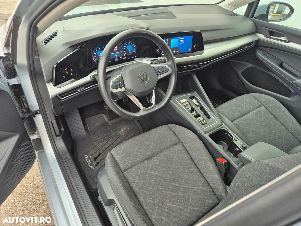 Volkswagen Golf 1.0 eTSI DSG MHEV Life - 10