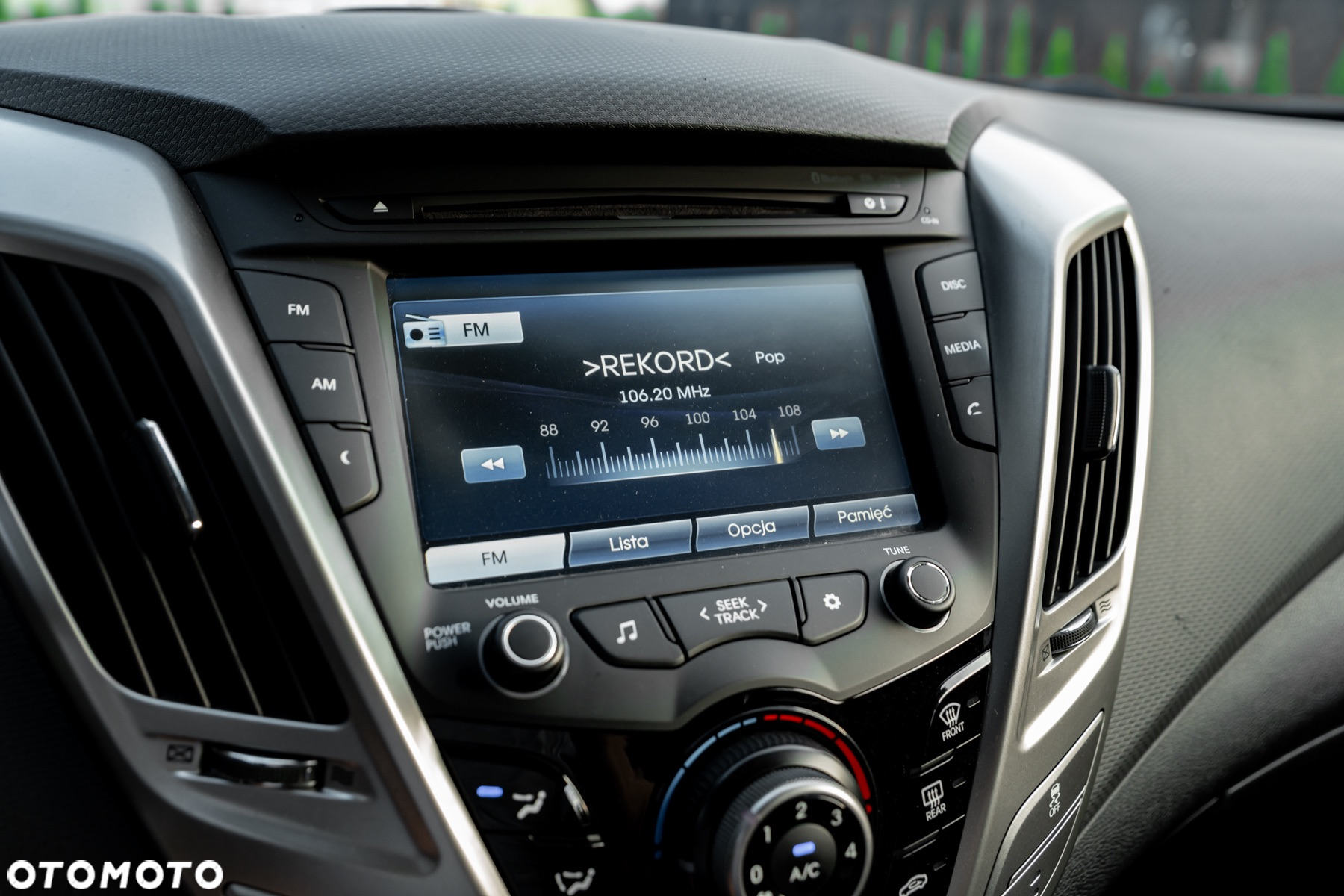 Hyundai Veloster 1.6 GDI Premium - 32