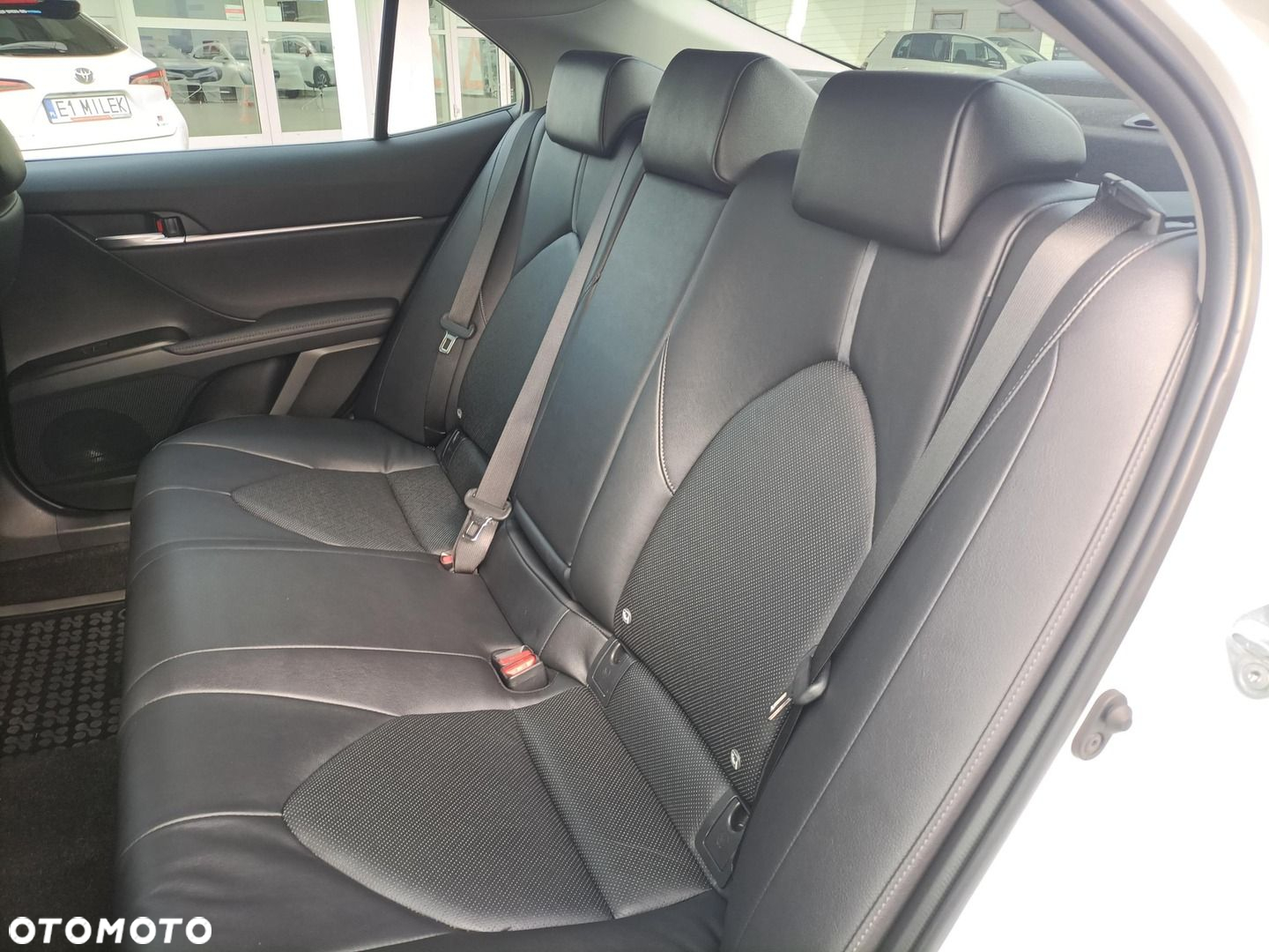 Toyota Camry - 11