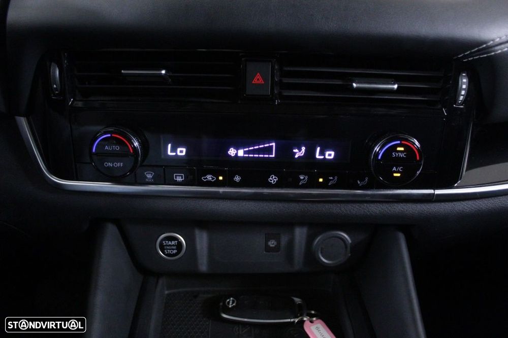 Nissan Qashqai 1.3 DIG-T N-Connecta LED Xtronic - 28