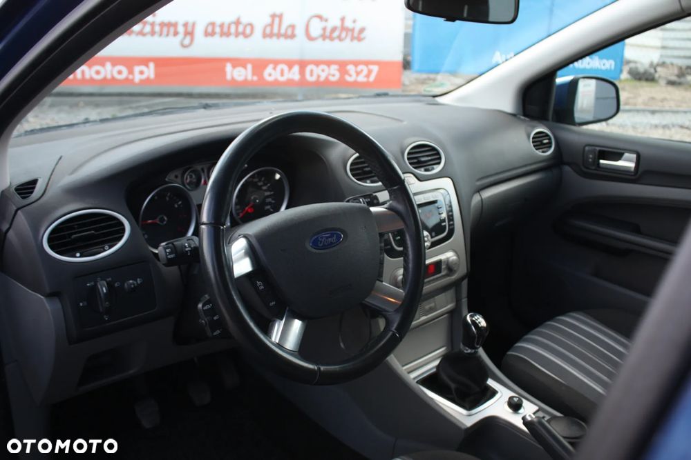 Ford Focus 1.6 16V Titanium - 17