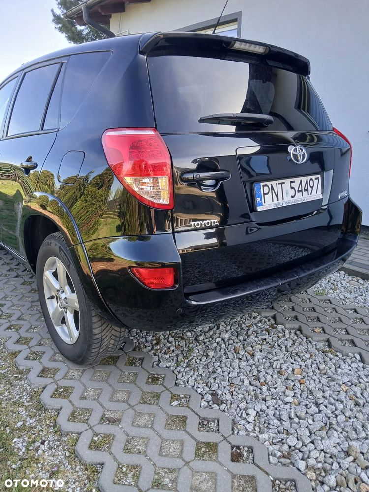Toyota RAV4 2.2 D-4D Sol 180 - 2