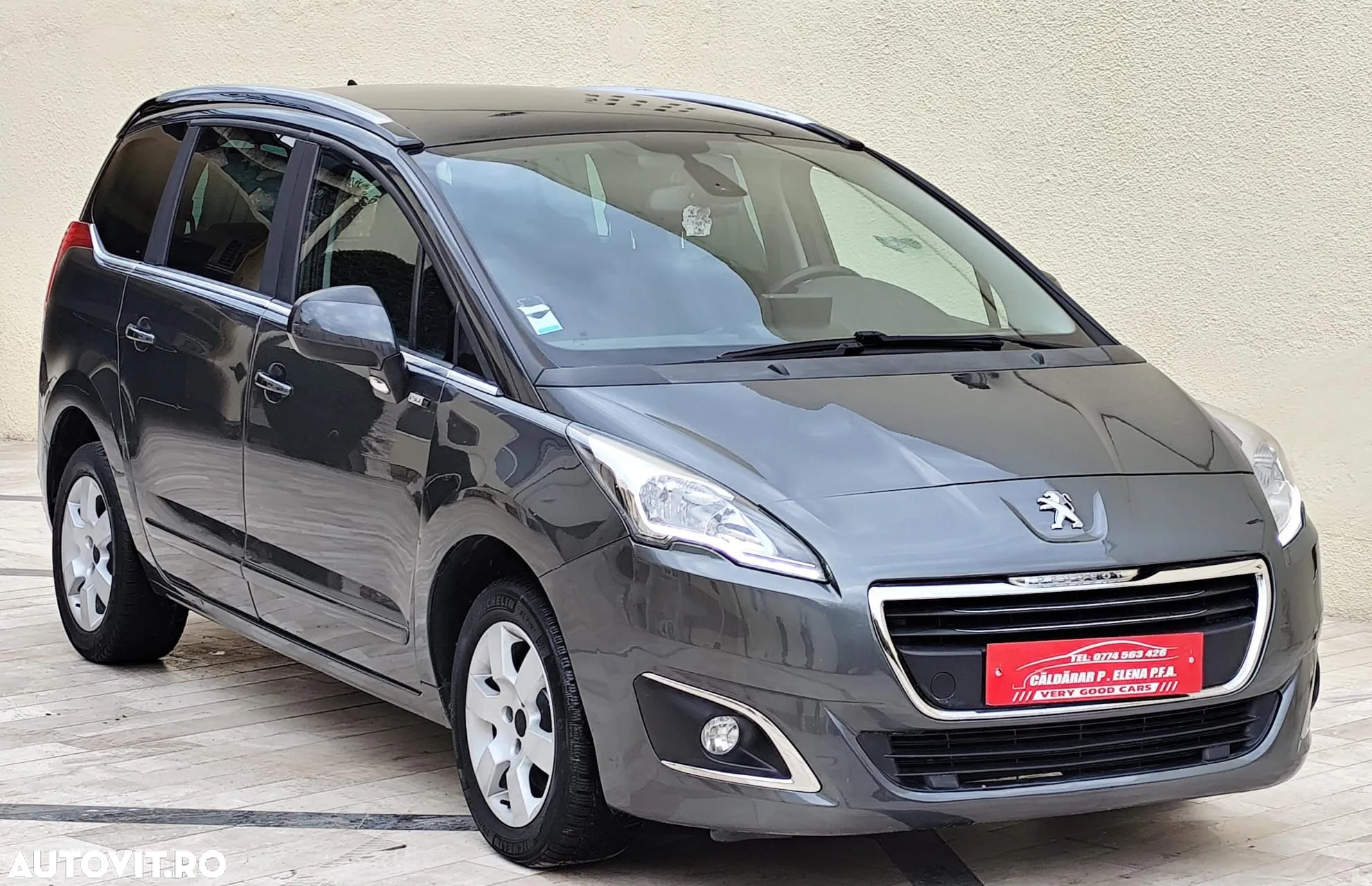 Peugeot 5008 - 12