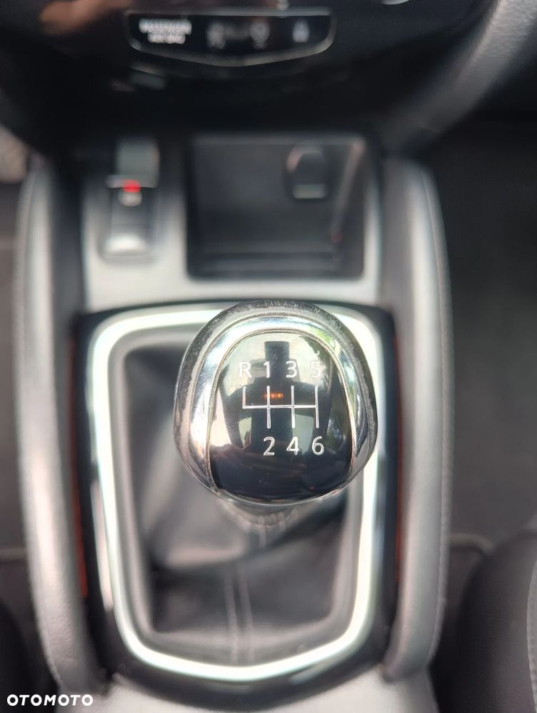 Nissan Qashqai 1.5 dCi N-WAY - 11