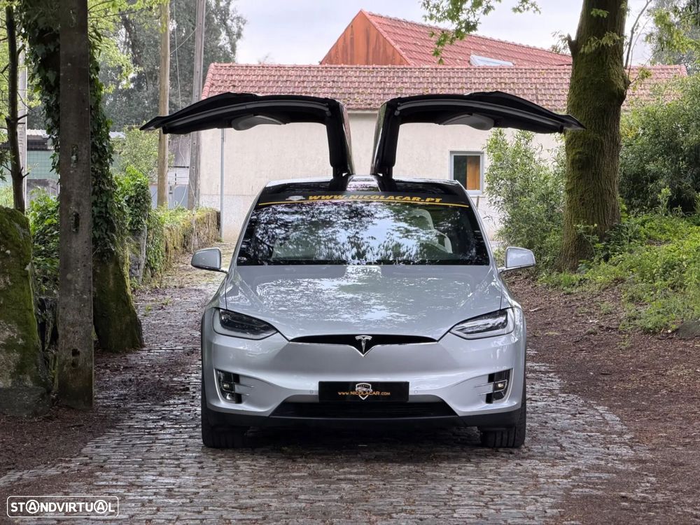 Tesla Model X 100D - 41