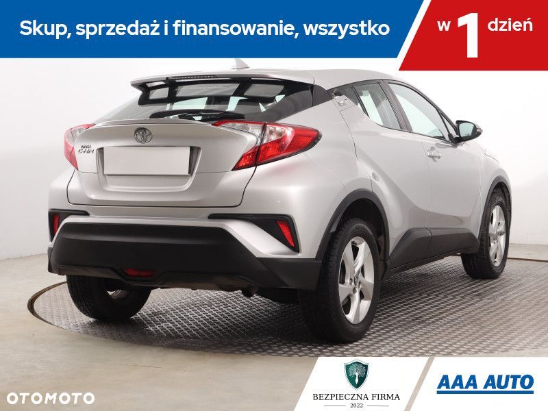 Toyota C-HR - 7