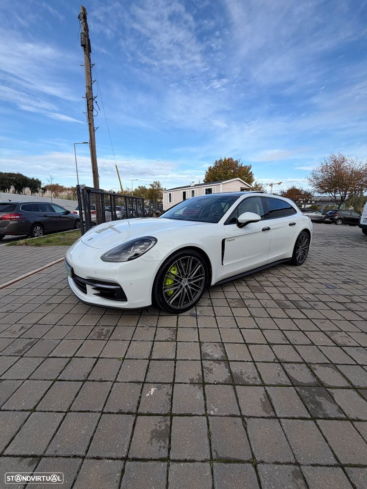 Porsche Panamera Sport Turismo 4 E-Hybrid 10 Years Edition - 1