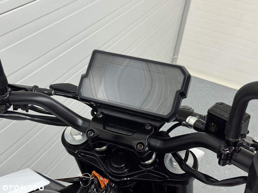 KTM Duke 125 - 9