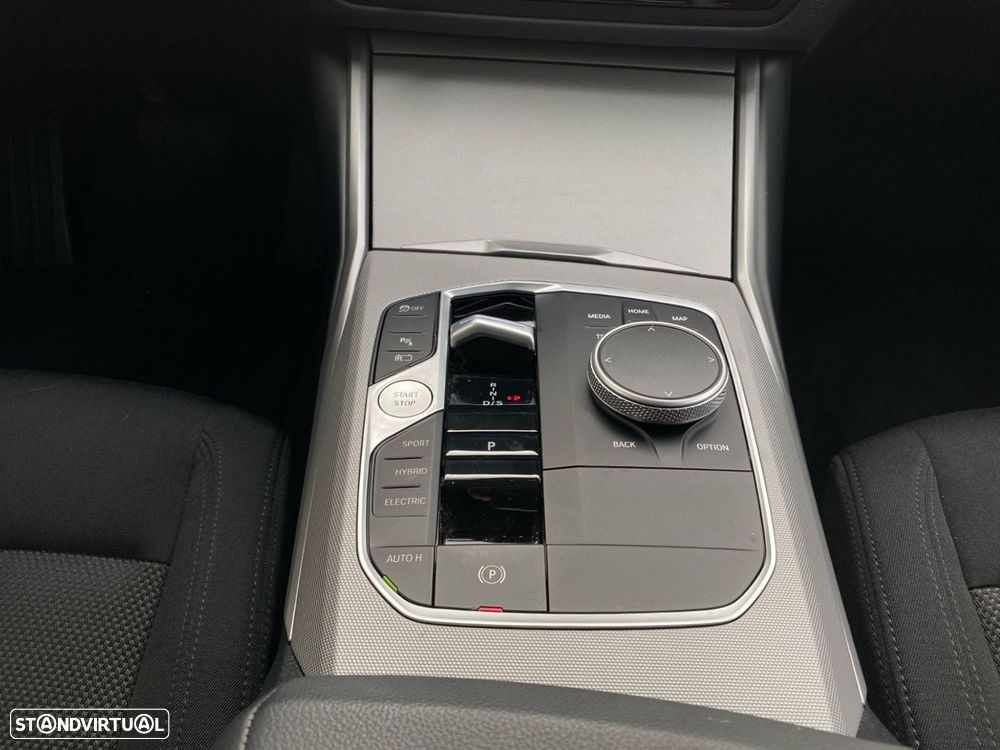 BMW 320 e Auto - 13