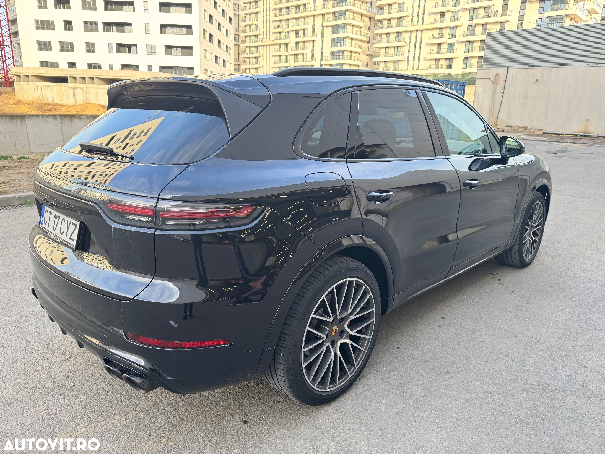 Porsche Cayenne - 3