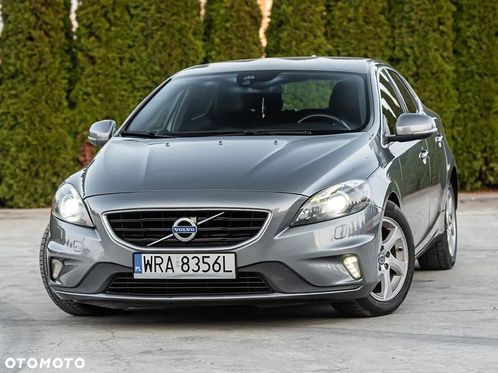 Volvo V40 D2 Drive-E R-Design Kinetic - 2