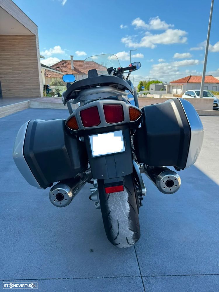 Yamaha FJR - 8