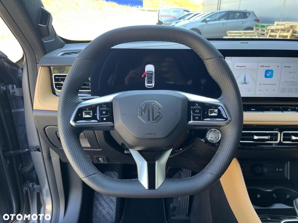 MG HS Hybrid+ - 12