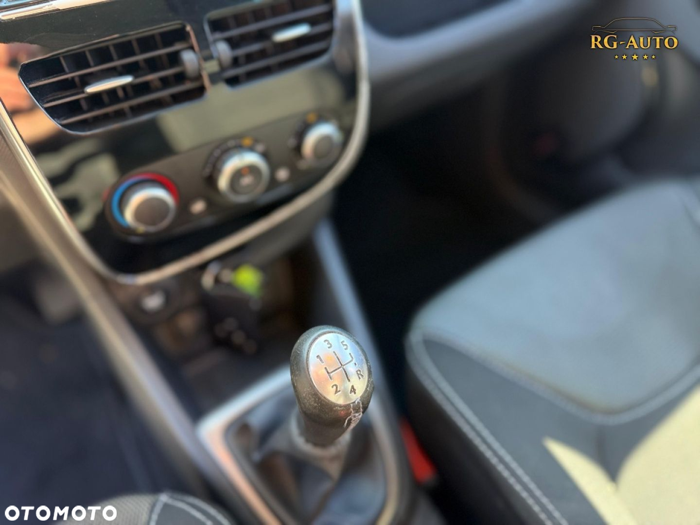 Renault Clio - 30