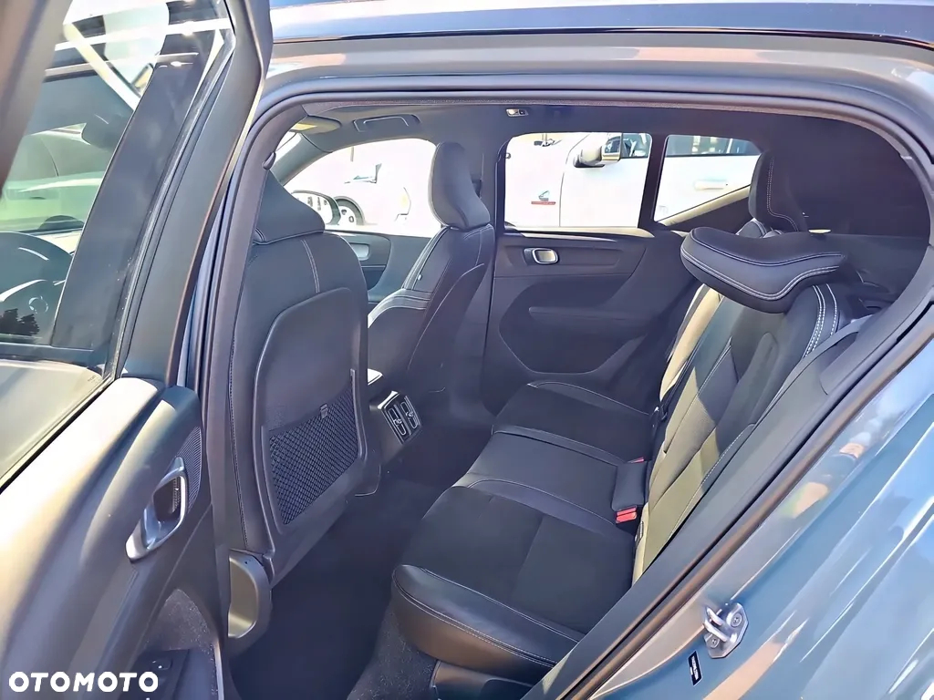 Volvo XC 40 T4 AWD R-Design - 12