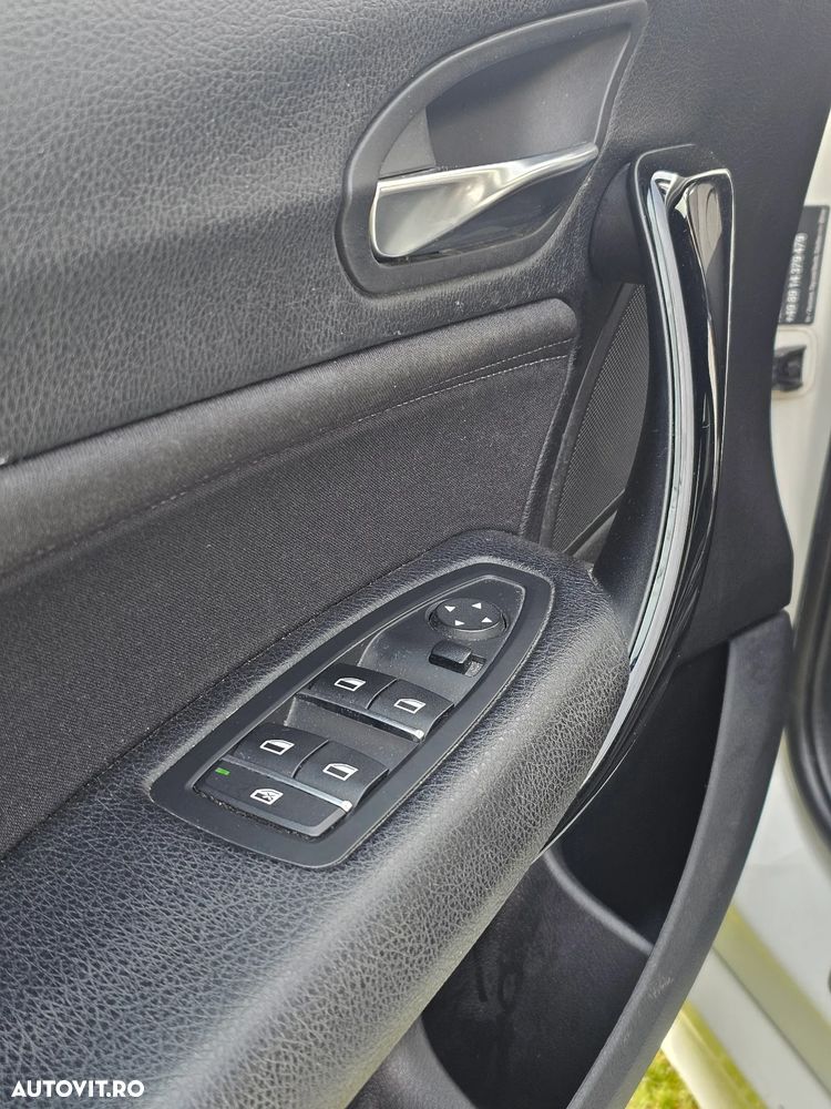 BMW Seria 1 118i Aut. Edition M Sport Shadow - 12