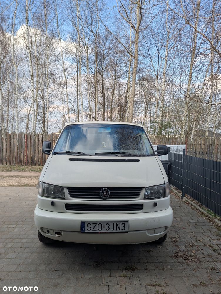 Volkswagen Caravelle Basis / CL - 2